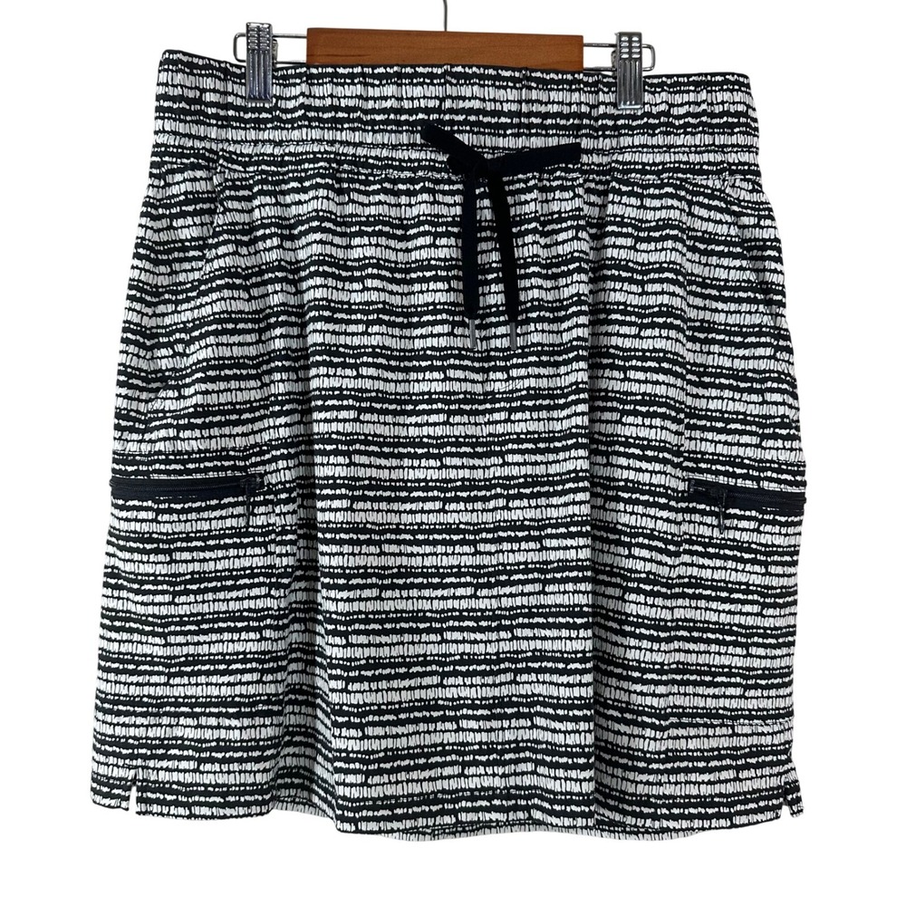 T by Talbots Womens MP Black White Striped Athletic Skort Cargo Pockets - Picture 2 of 10